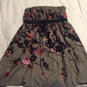 Floral strapless dress